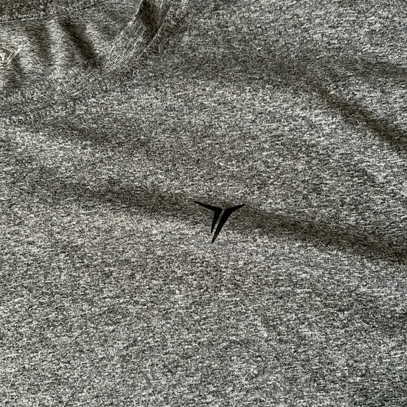 Short sleeve old navy athletic top​​ - Picture 3 of 4